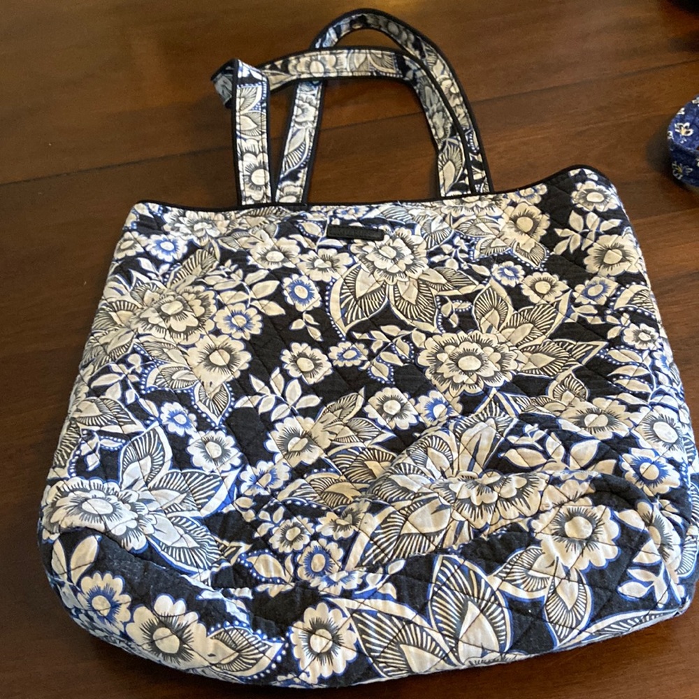 Vera Bradley tote bag